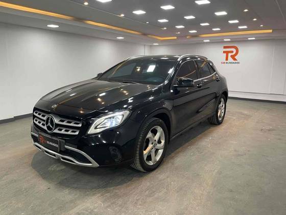 MERCEDES-BENZ GLA 200 1.6 CGI FLEX ADVANCE 7G-DCT
